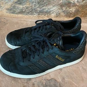 Adidas black sneakers